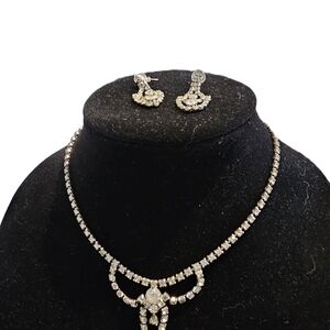 Elegant Silver Necklace and Earring Set